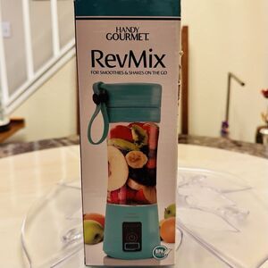Handy Gourmet RevMix Portable Rechargeable Blender BPA-Free USB Smoothie Maker